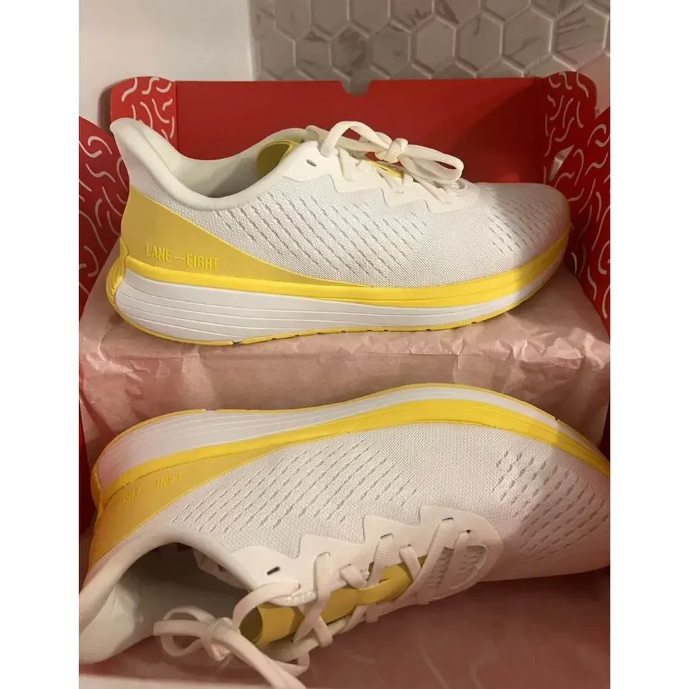 Lane Eight Relay Trainer Women’s size‎ 9.5